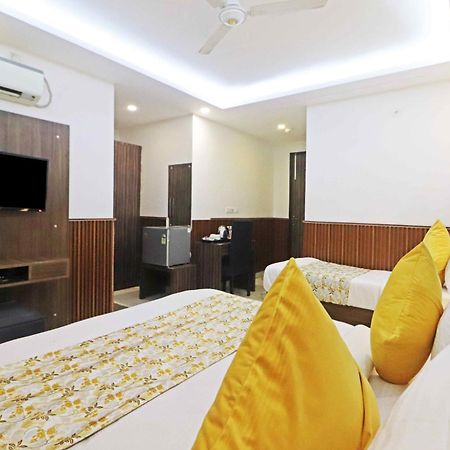 Hotel Mayda Prime Near Delhi Airport Нью-Дели Экстерьер фото