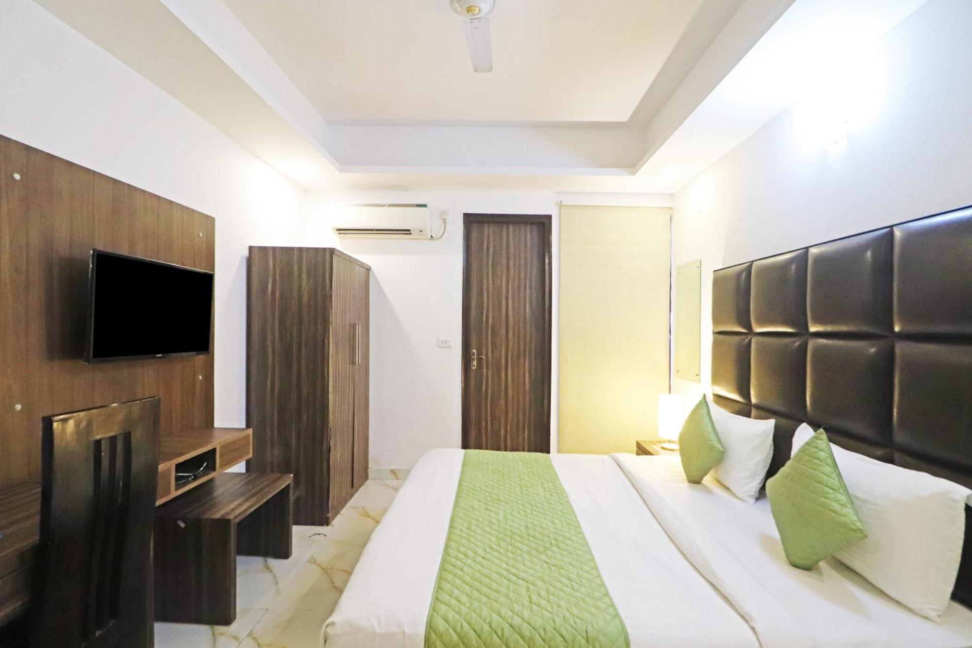 Hotel Mayda Prime Near Delhi Airport Нью-Дели Экстерьер фото