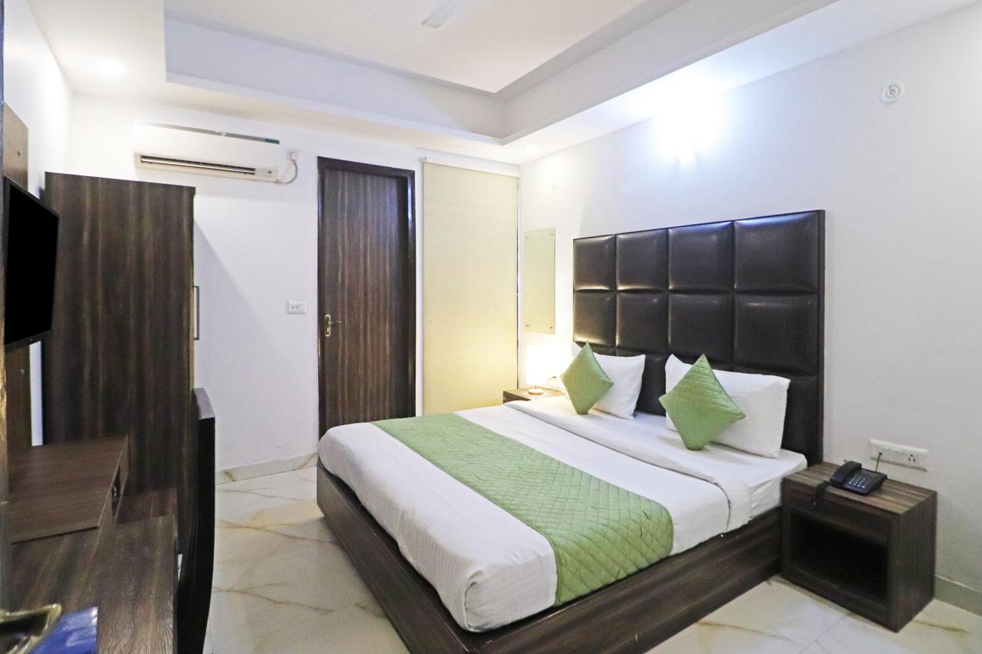 Hotel Mayda Prime Near Delhi Airport Нью-Дели Экстерьер фото